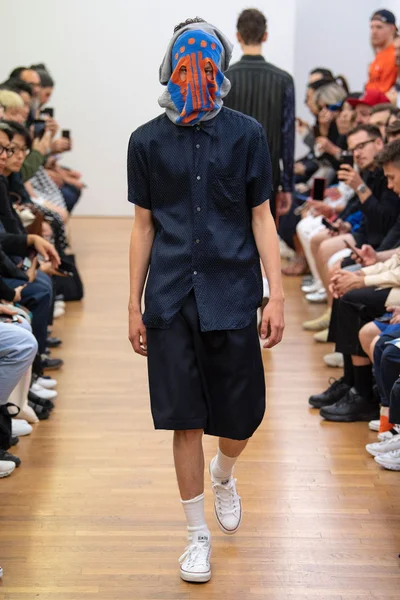 Look 30